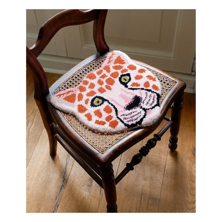Doing Goods Tapis tête de léopard Pinky en laine | Rose