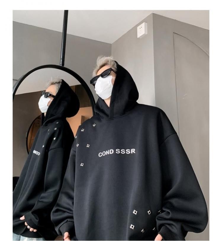 Kimeya - Sweatshirt met ronde hals en tekst, met verlaagde schouders