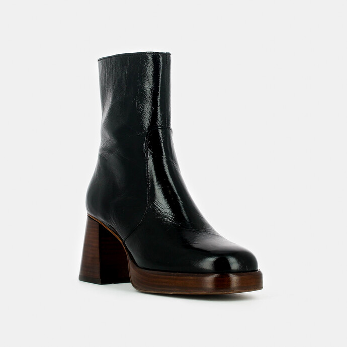 Bottines à plateformes  en cuir brillant noir