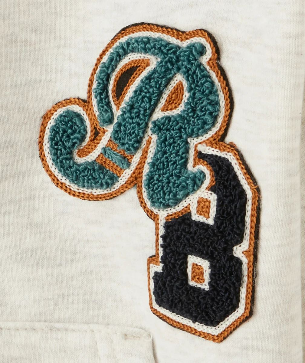 GILET ZIPPÉ GARÇON GRIS CHINÉ AVEC PATCH EN BOUCLETTES