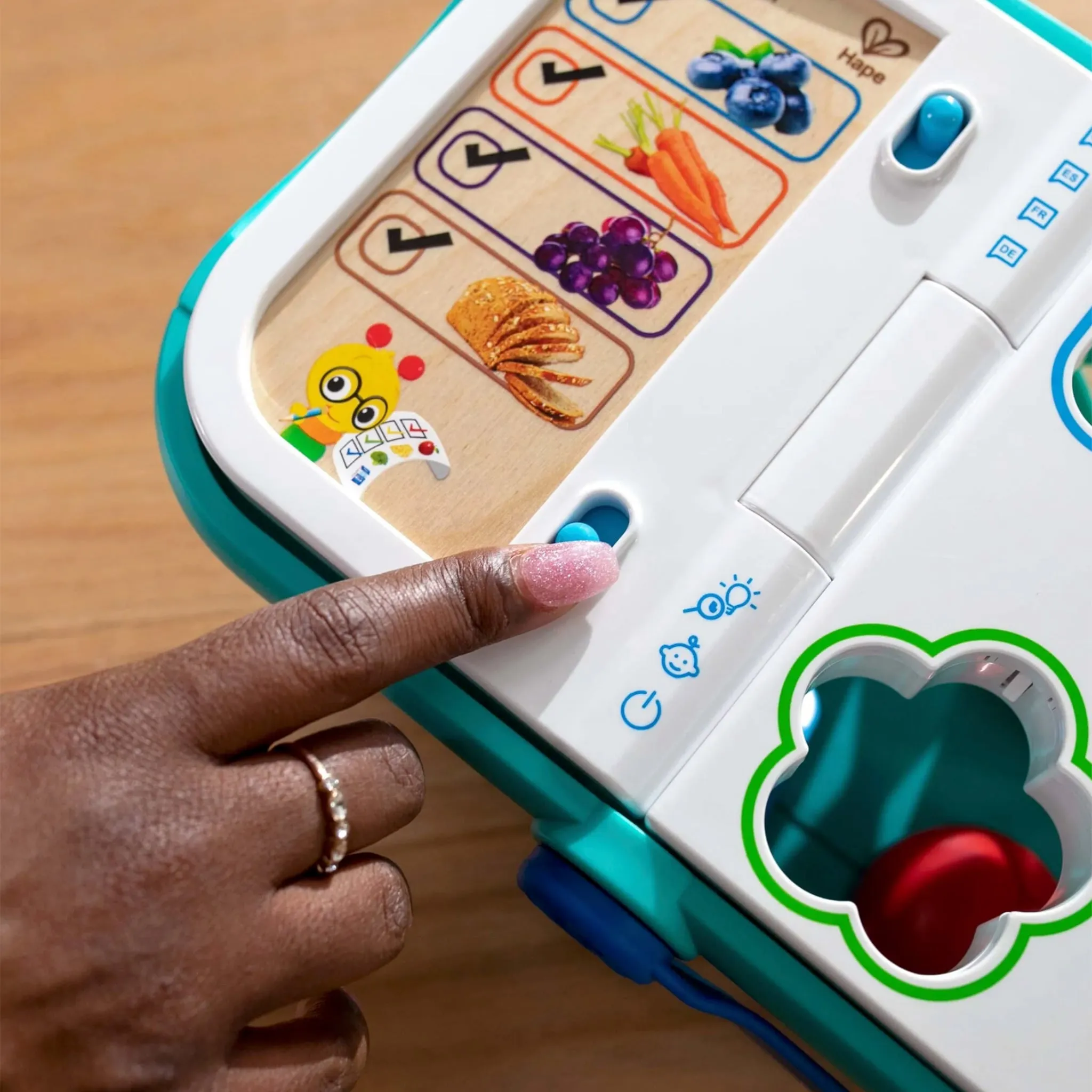 Hape Panier d'Épicerie Tactile Magic Touch