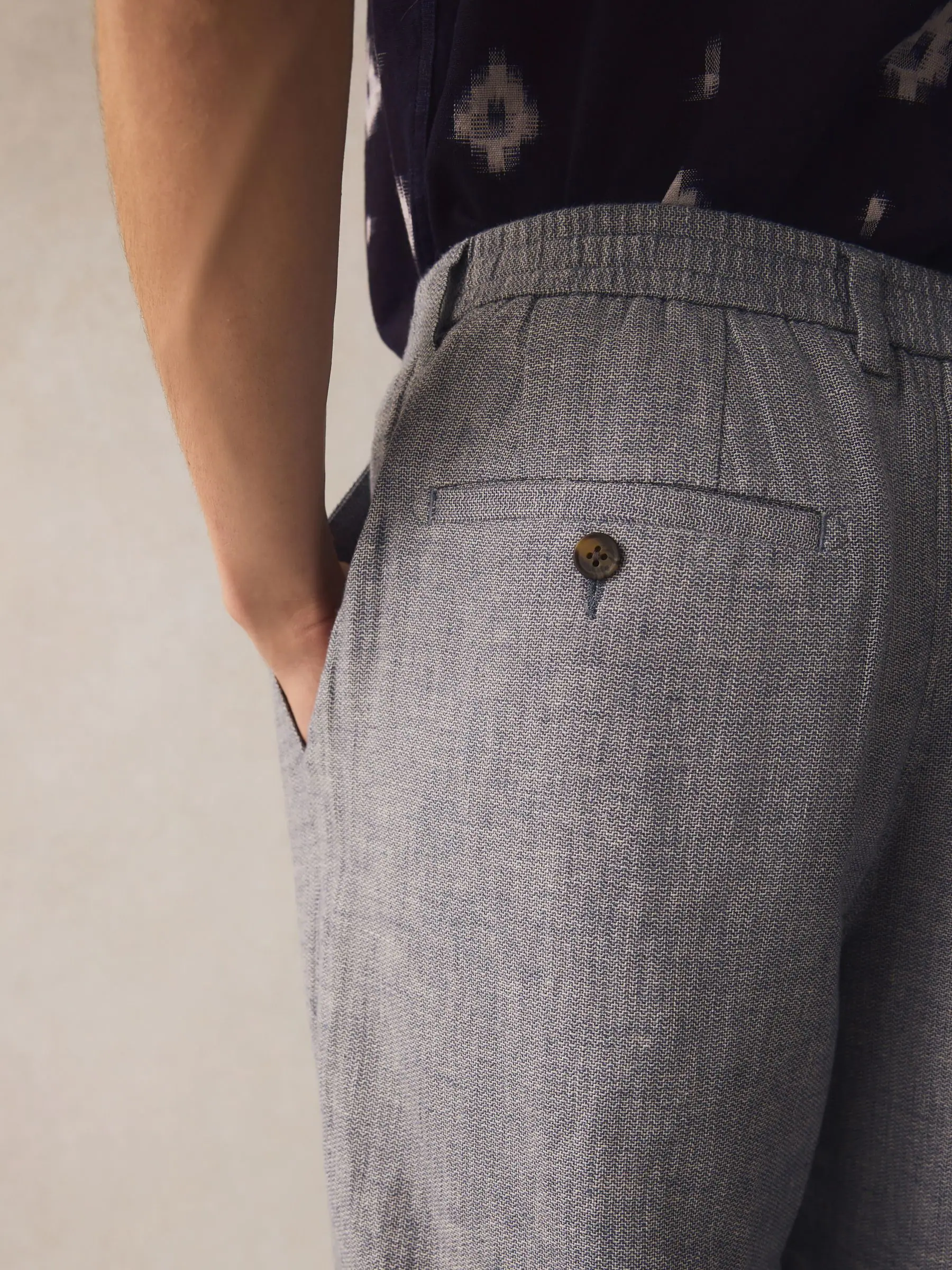 Chambray blauw - Getextureerde broek van linnenmix met elastische taille
