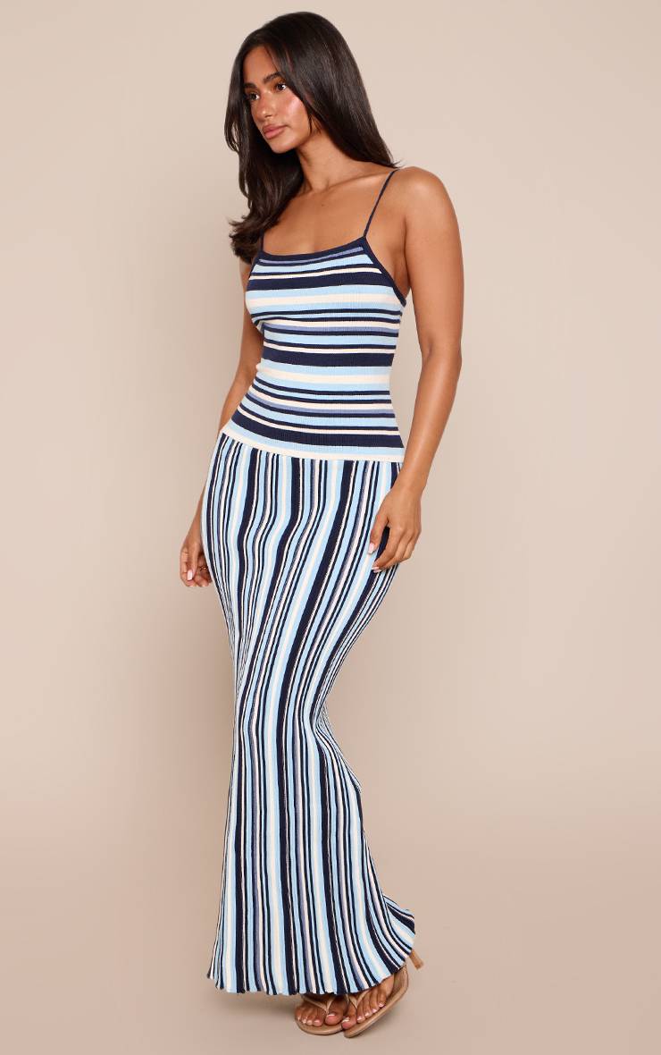 Bleu Robe Maxi À Taille Basse, Bretelles Fines Et Rayures Tricotées Petite