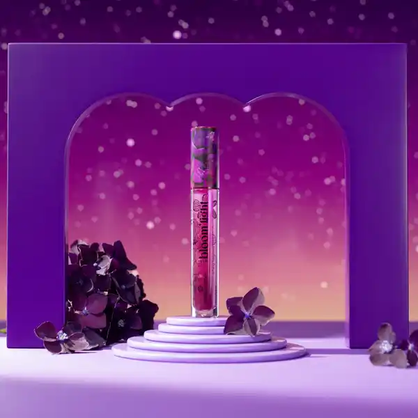 In the bloom'light shiny lipgloss 01 Moonlight Glow
