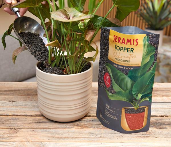 Seramis Topper-Granulat Dark Shadow, 1 l