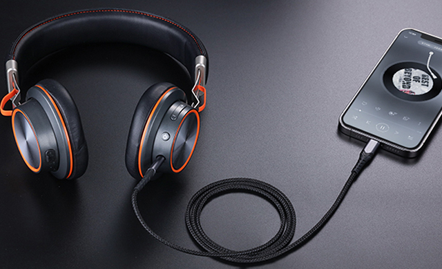 (1m) Lightning auf 3.5mm Klinke Stecker AUX Audiokabel Nylon mit vergoldeten Kontakten (Männlich) - Schwarz