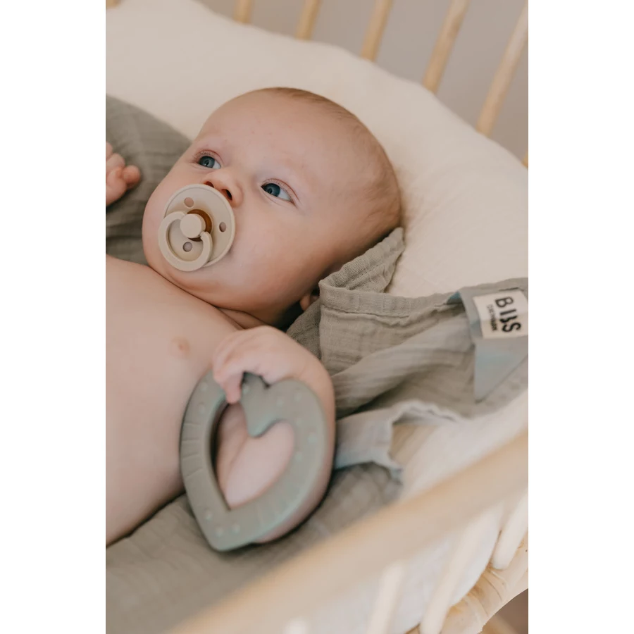 BIBS® Beißring Baby Bitie Heart ab dem 3. Monat in sage