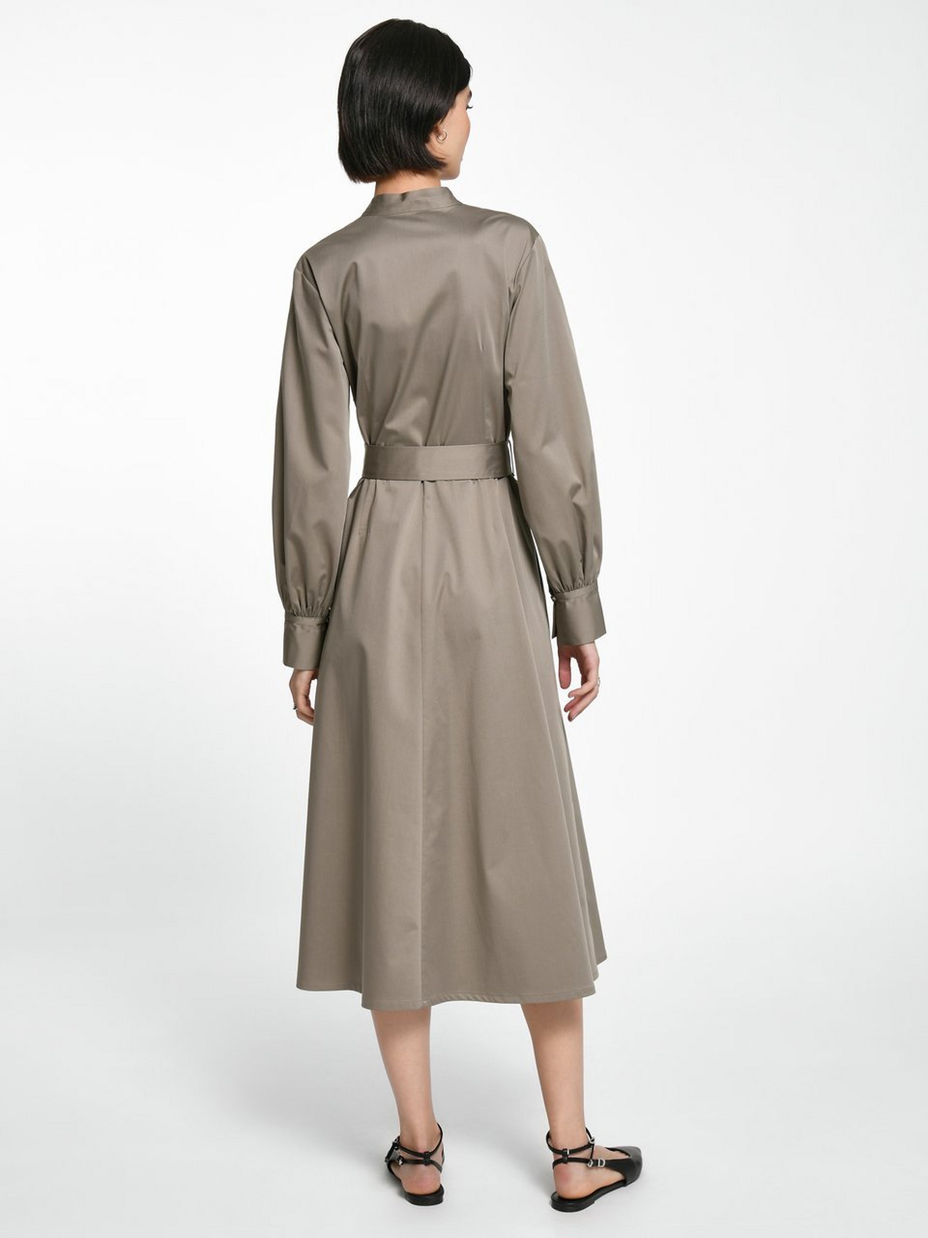 Kleid mit Stehkragen