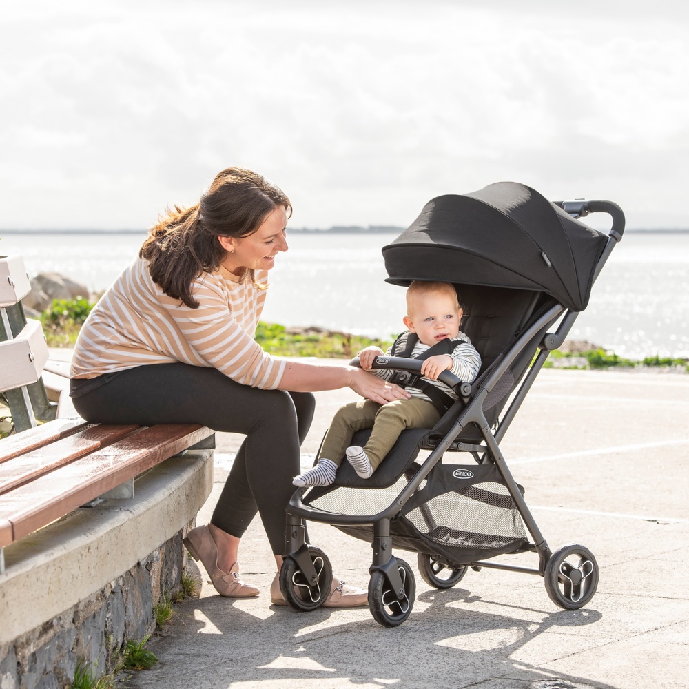 Graco Myavo Leichtgewicht-Kinderwagen, Mitternachtsschwarz