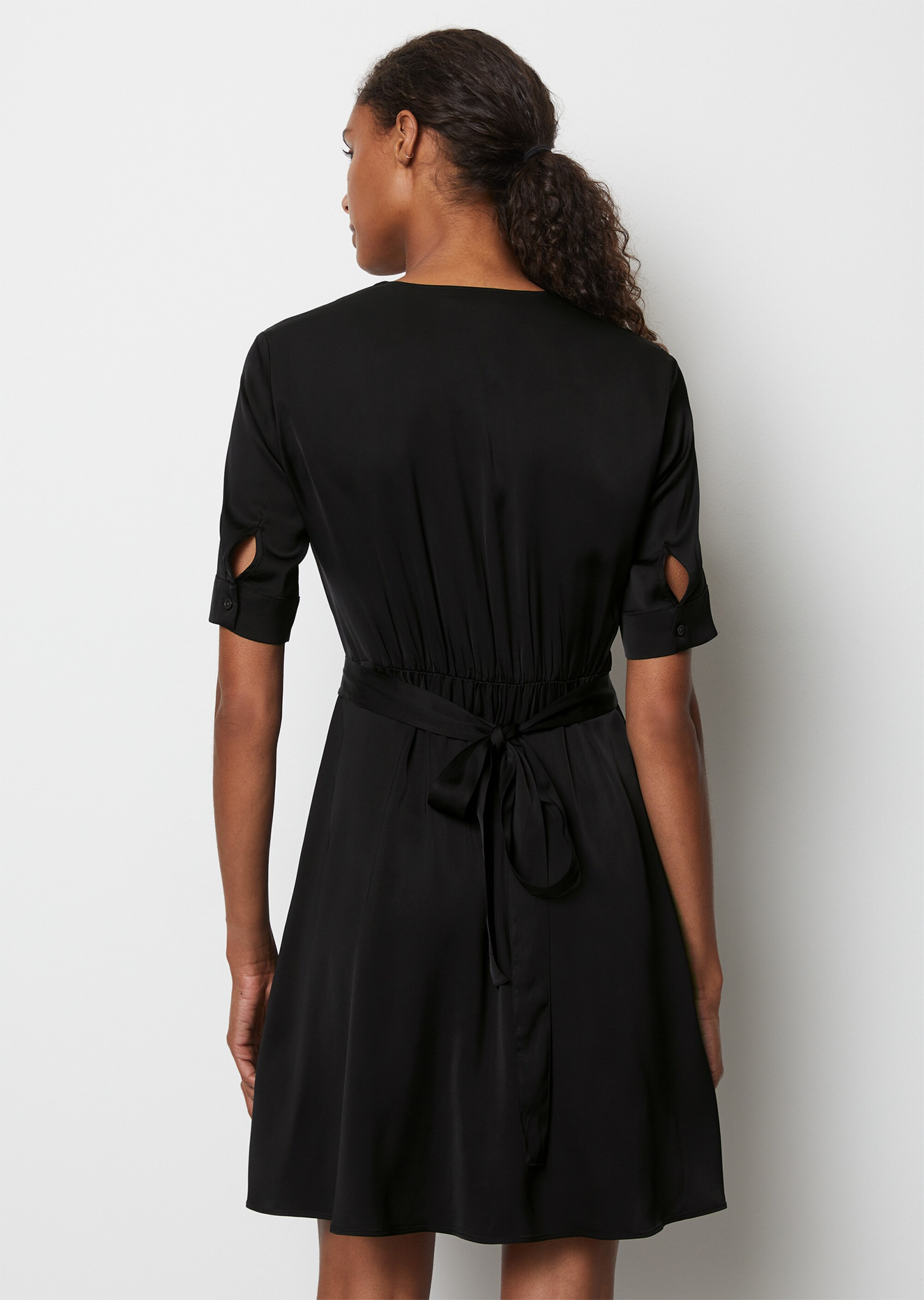 Wickelkleid relaxedaus Viskose-Satin