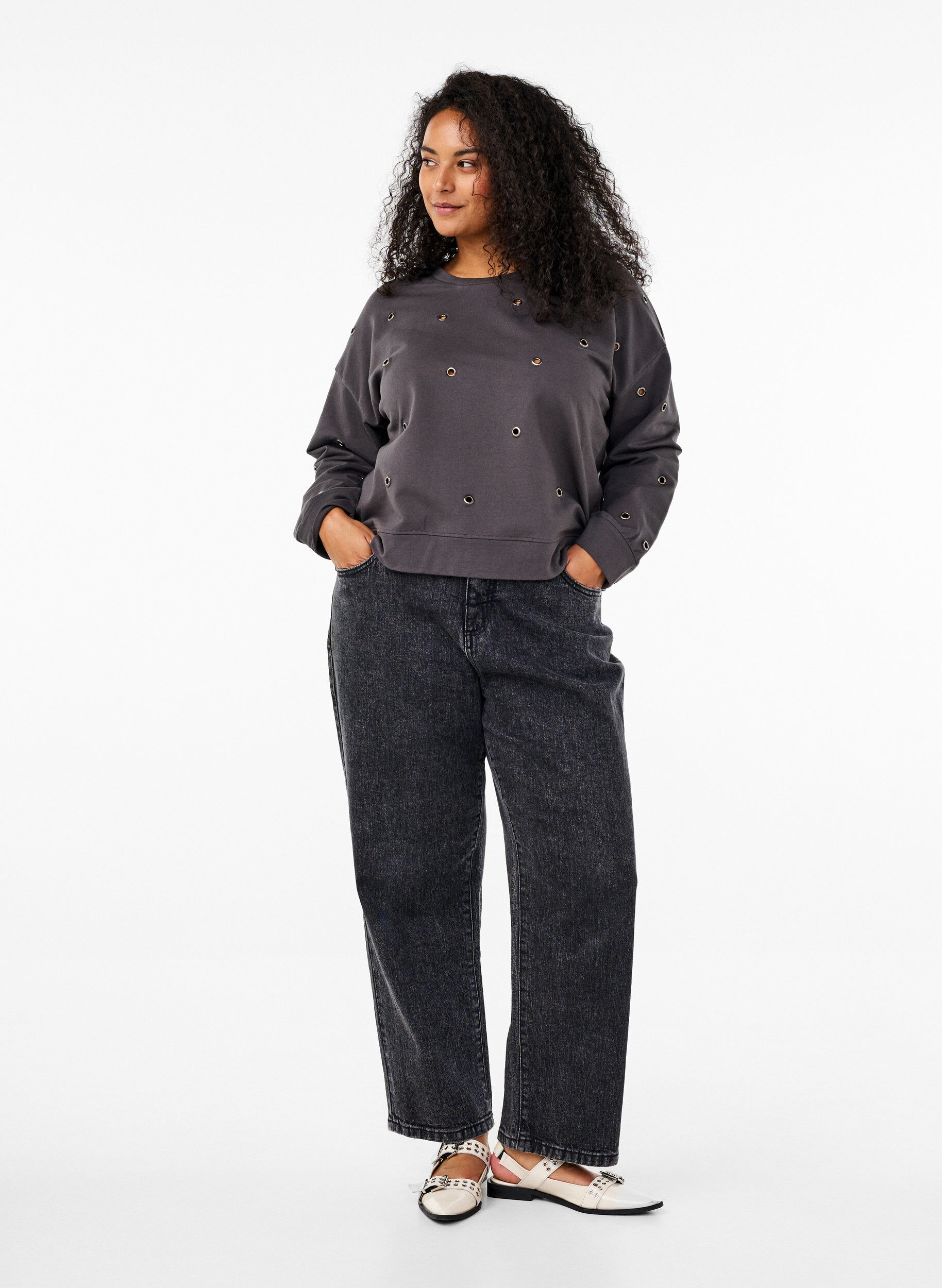 Sweat med eyelets