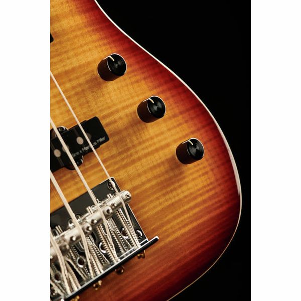 Marcus Miller U5 TS MN Short