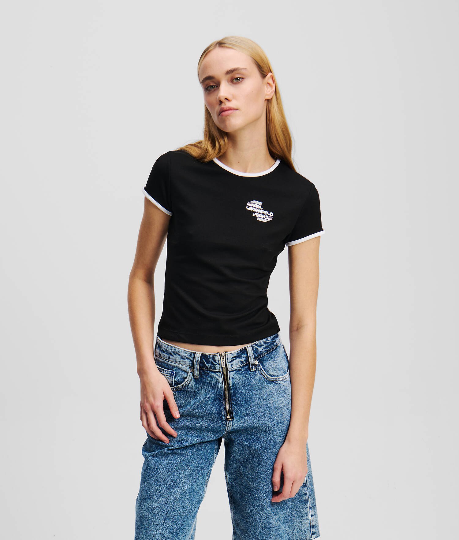 T-SHIRT À MANCHES COURTES - Noir