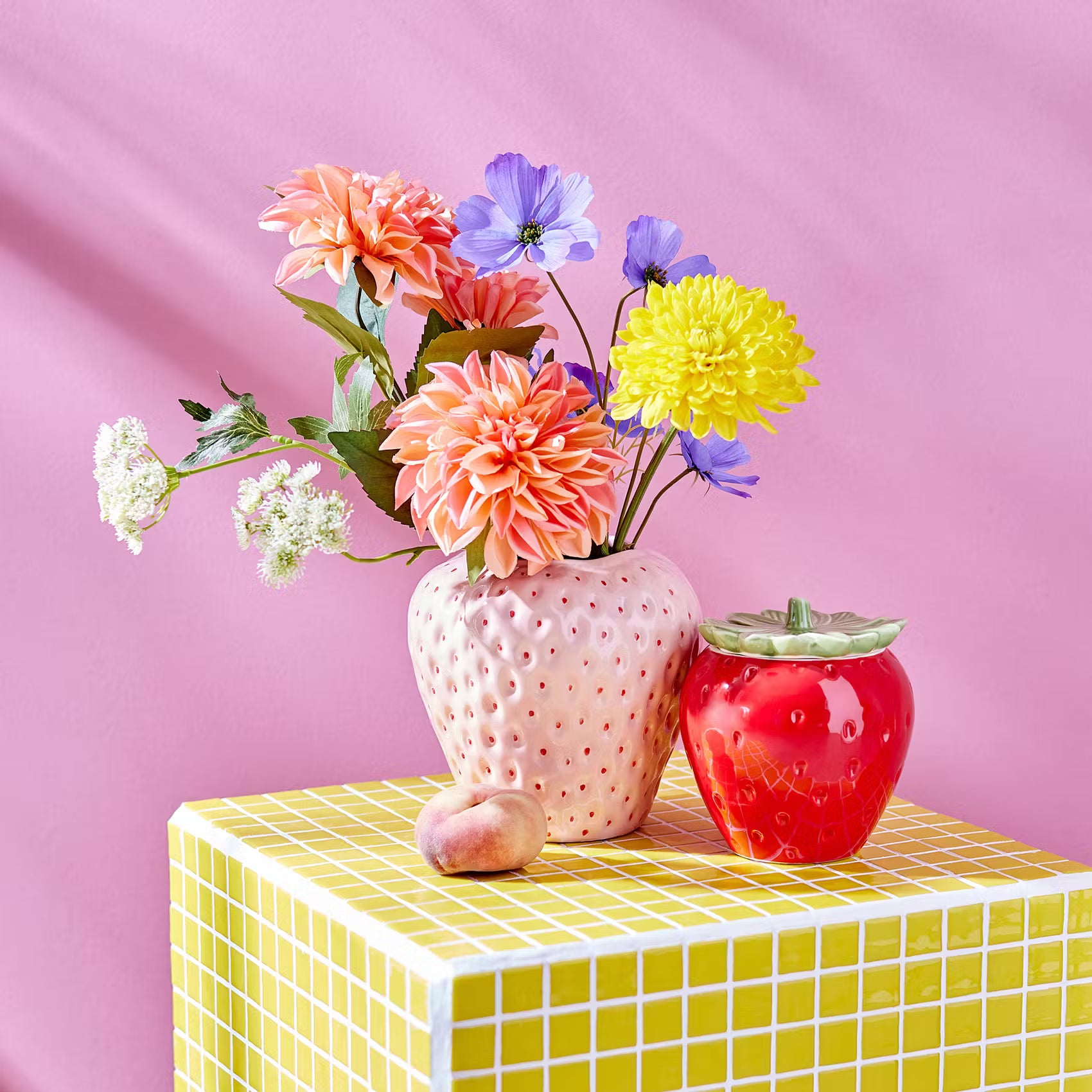 STRAWBERRY Vase