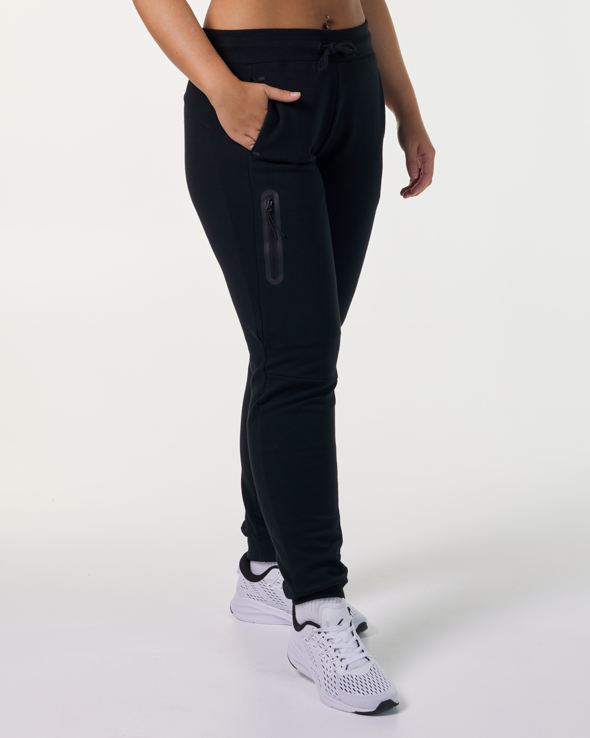 LEVITY Break Tech Pants Black