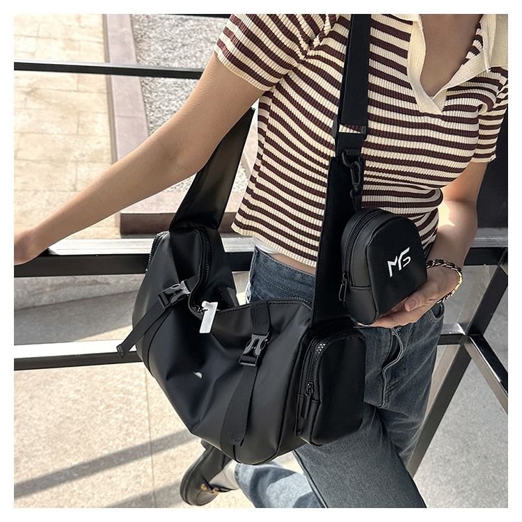 Hikuozy - Set: effen nylon crossbodytas met gesp + etui