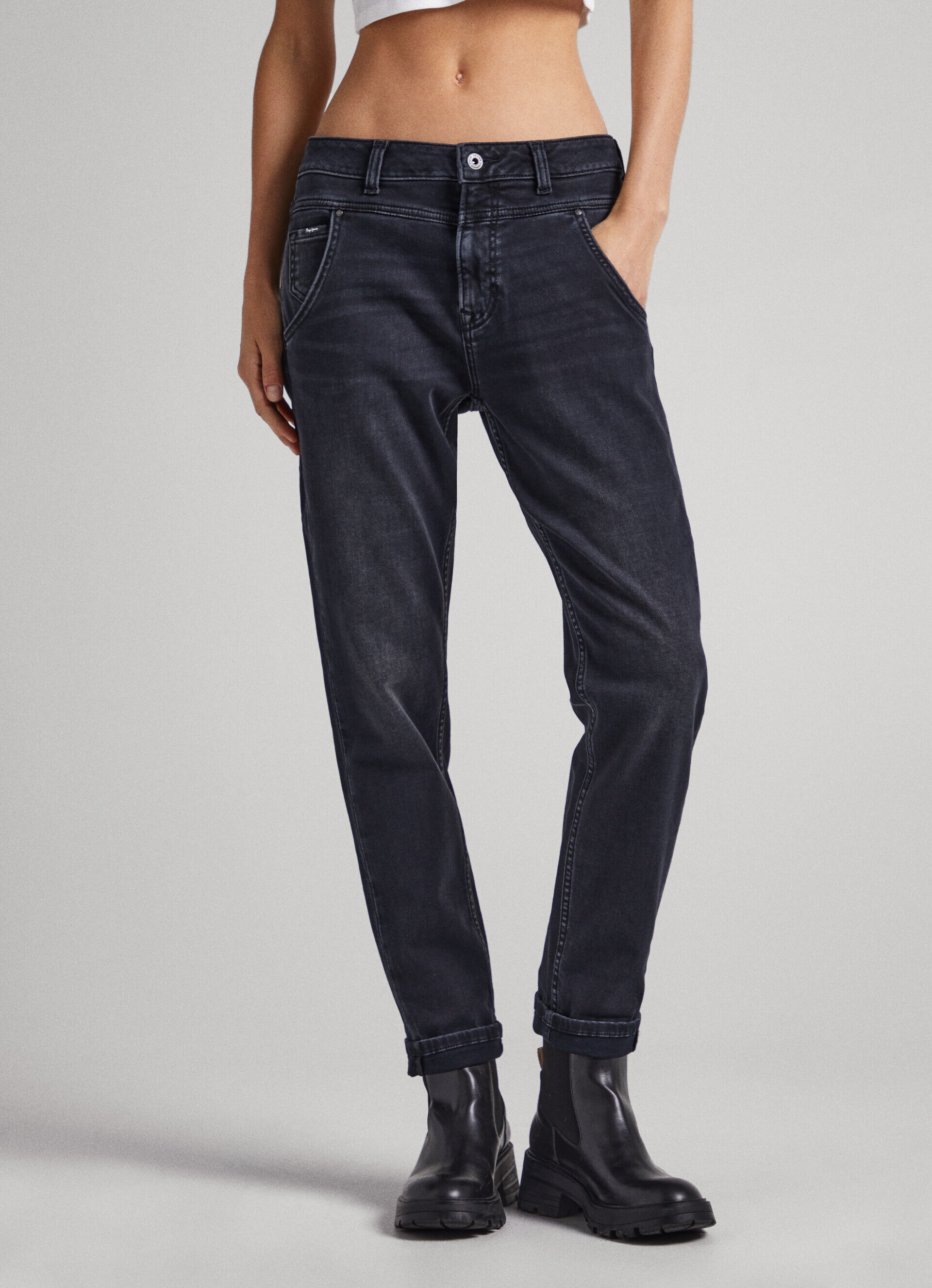 CALÇA JEANS CAREY FIT RELAXED DE CINTURA MÉDIA - jeans