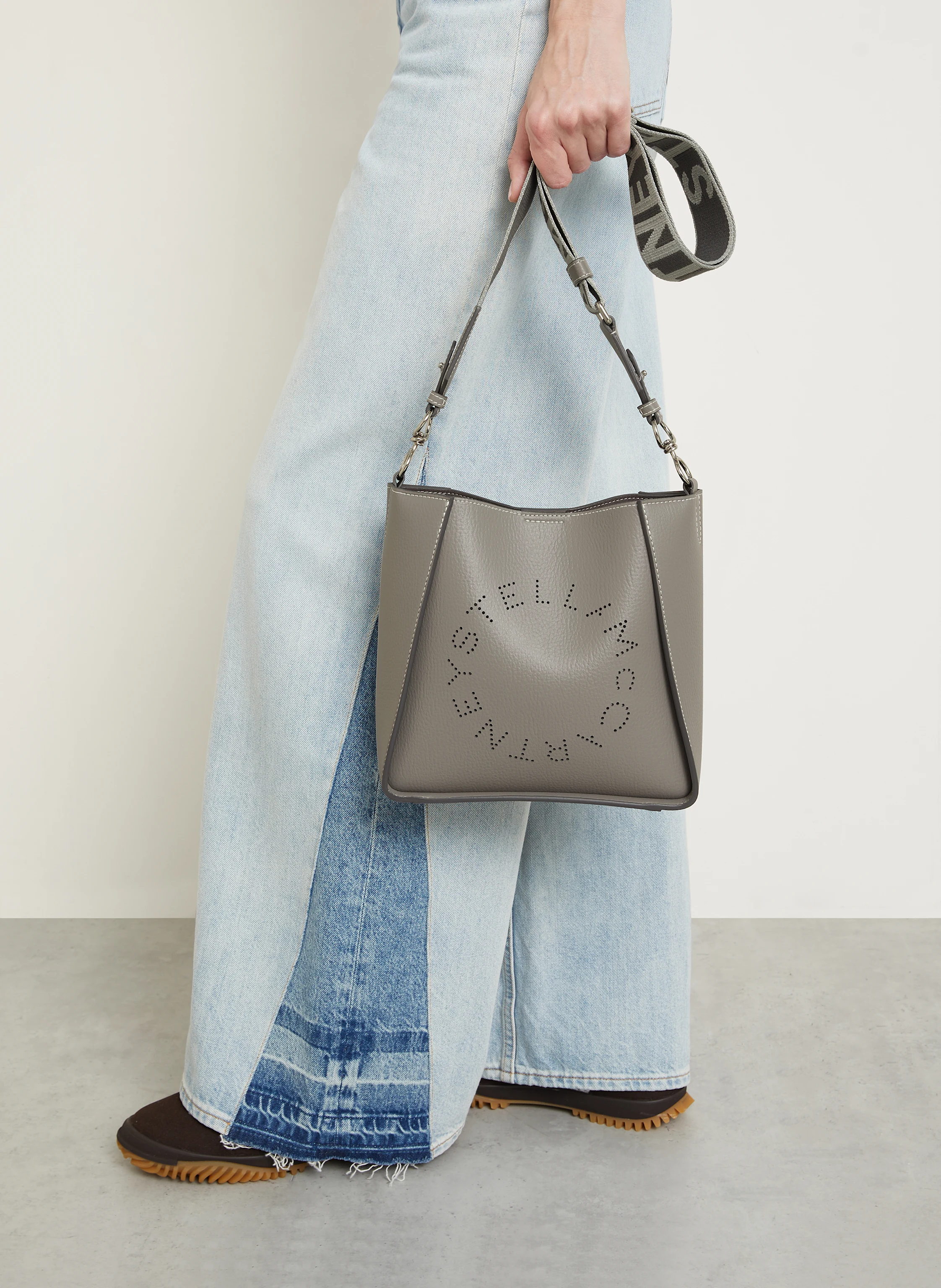 STELLA McCARTNEY Umhängetasche LOGO MINI
