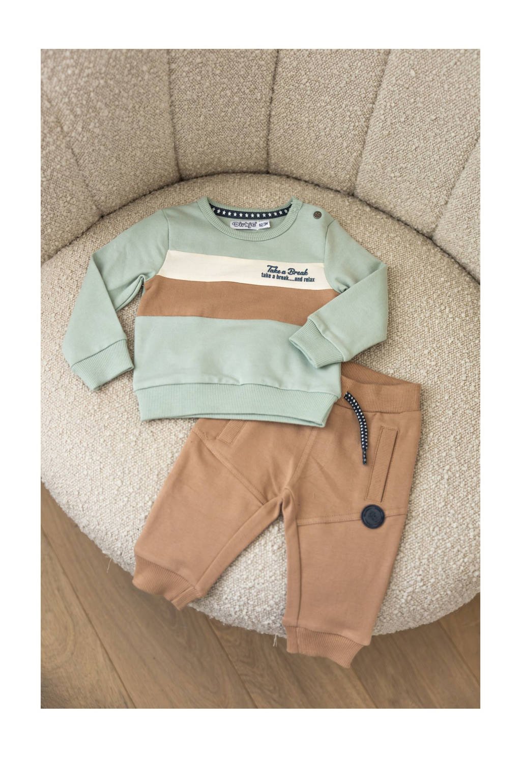 Dirkje sweater + broek beige/lichtgroen/ecru