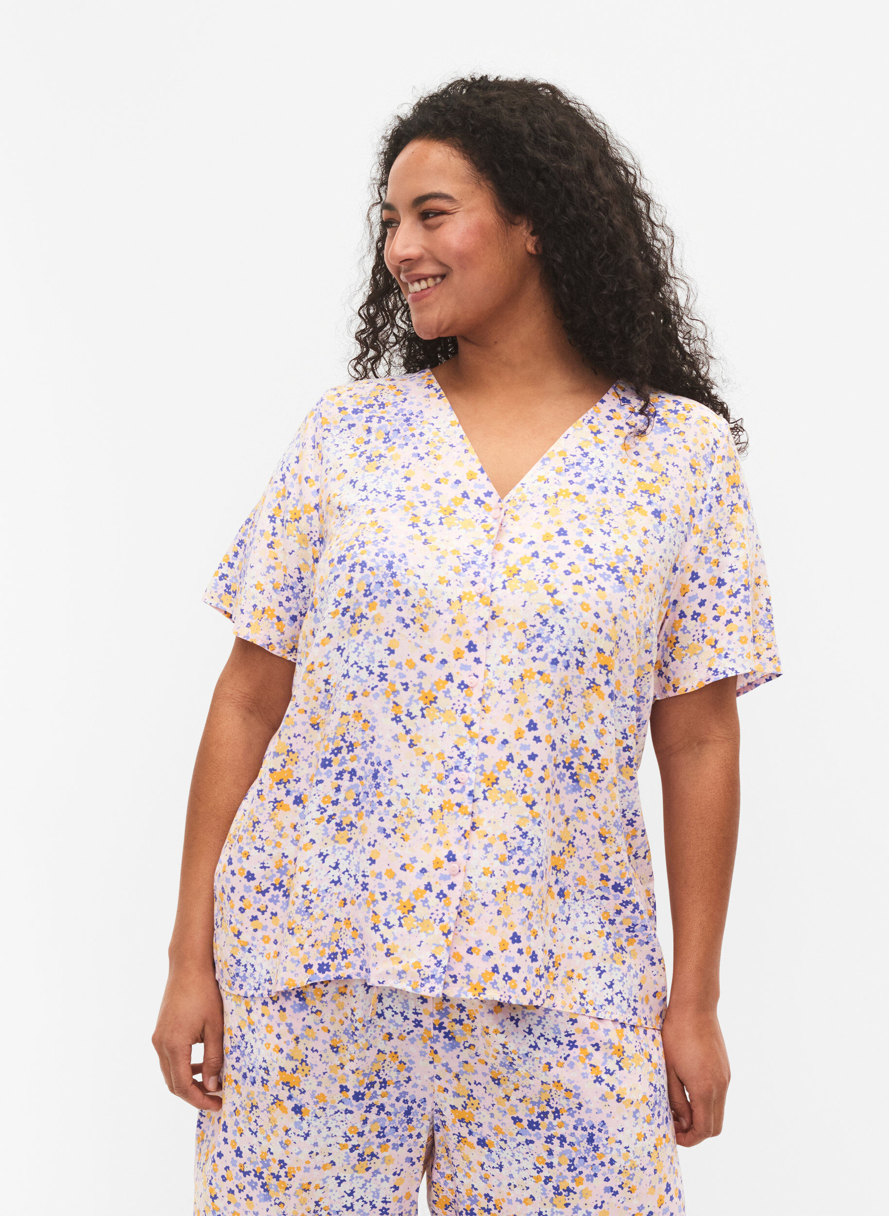 Printet natbluse i viskose