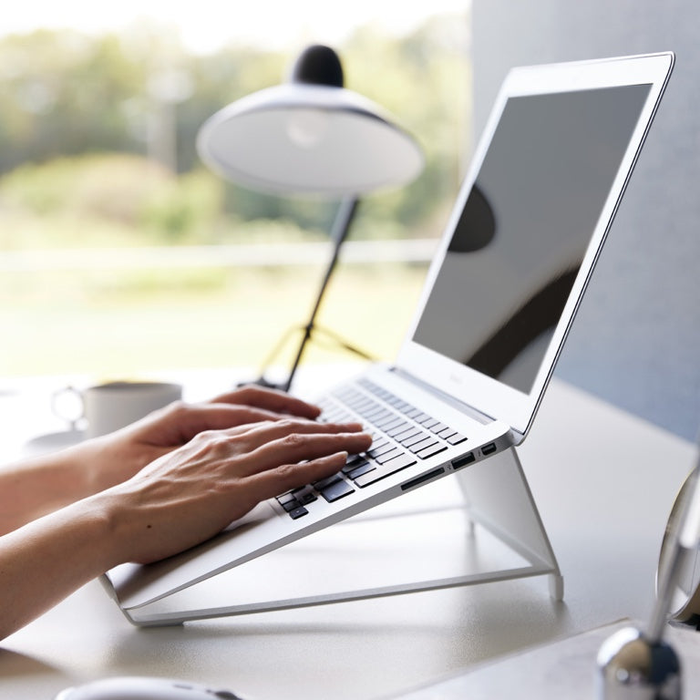 Yamazaki Tablet & Laptop Standaard - Tower - Wit