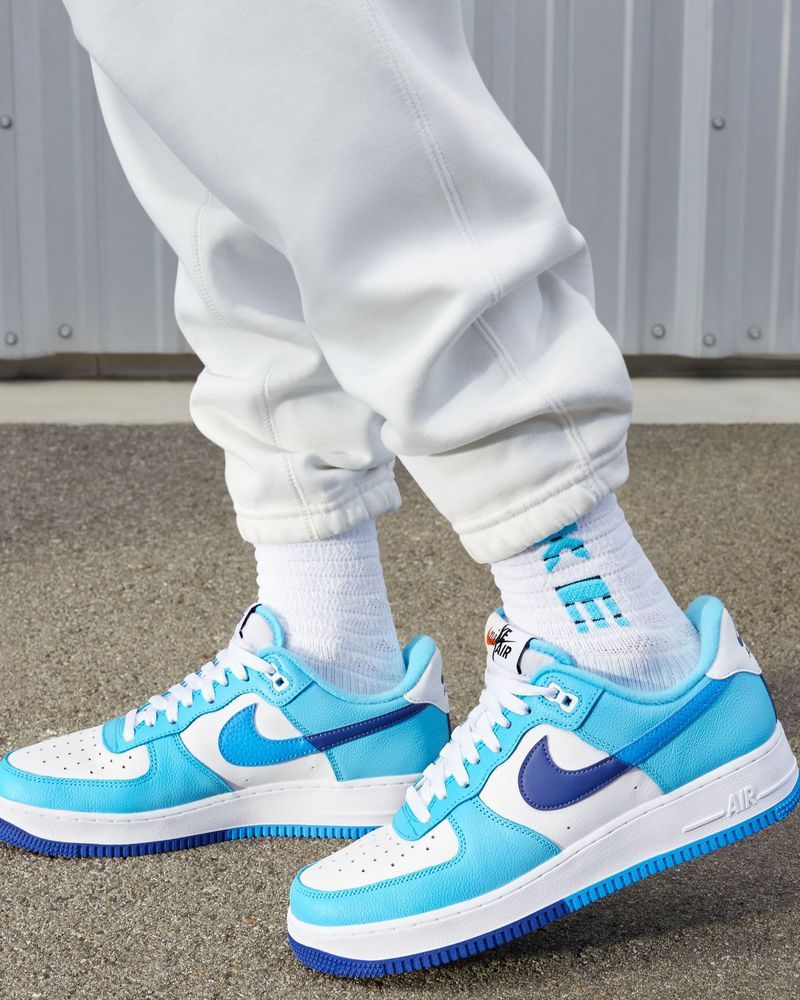 Chaussures Nike Air Force 1 '07 LV8 Blanc & Bleu pour homme