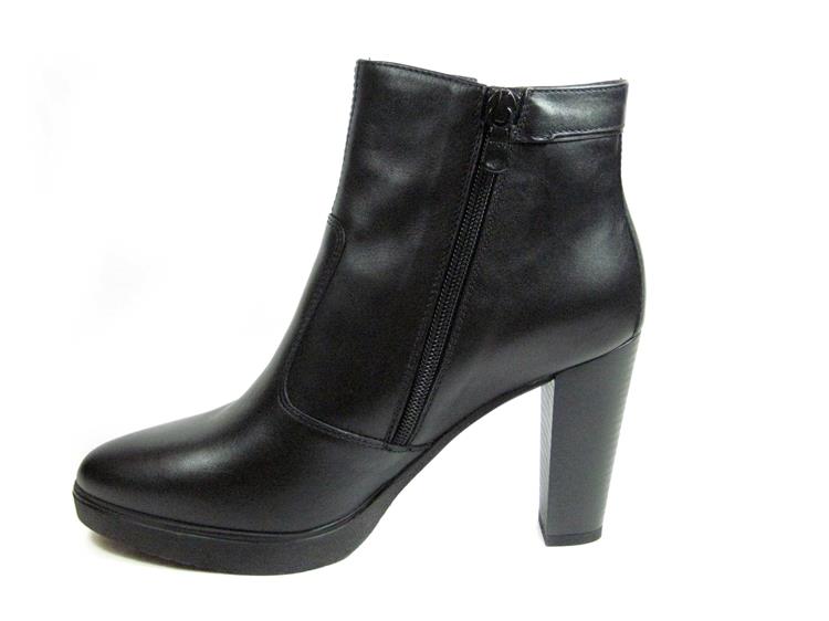 NeroGiardini I513810D Nero