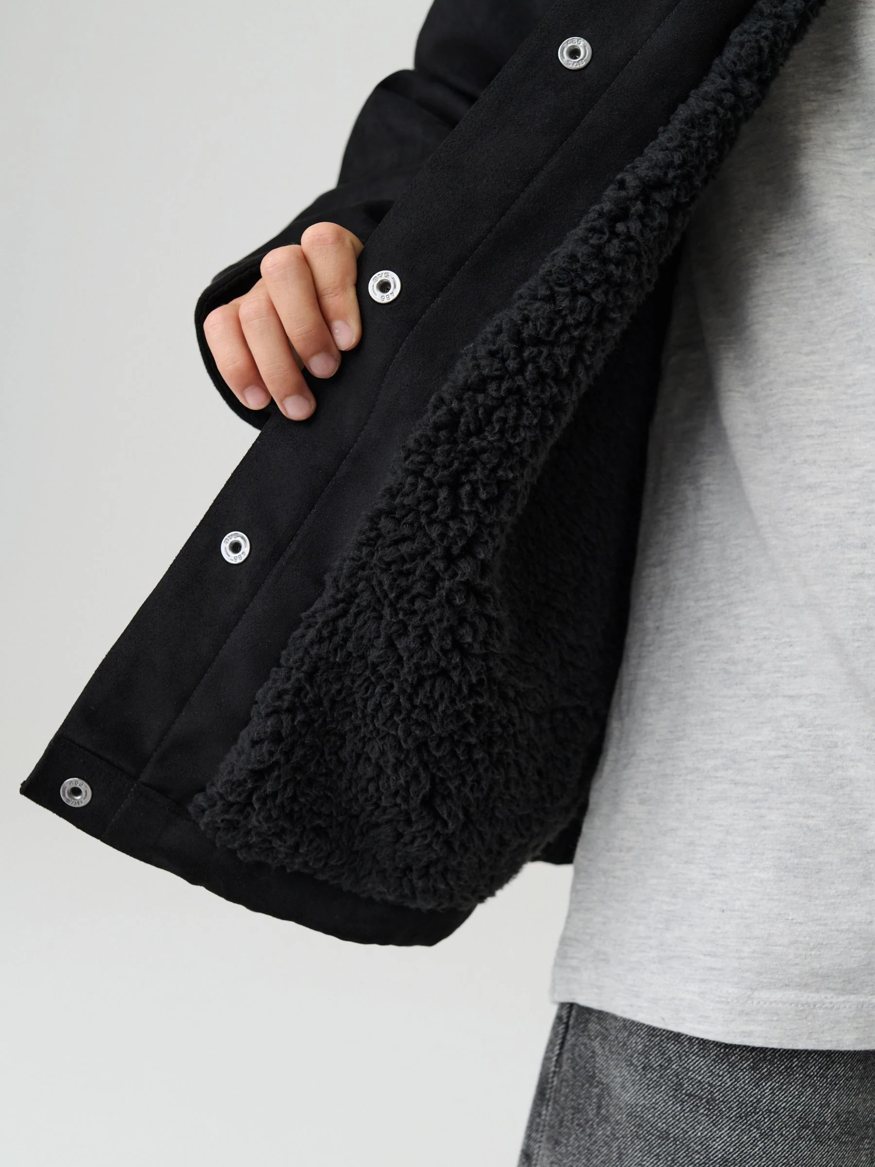 Zwart - Suede Shacket (3-16yrs)