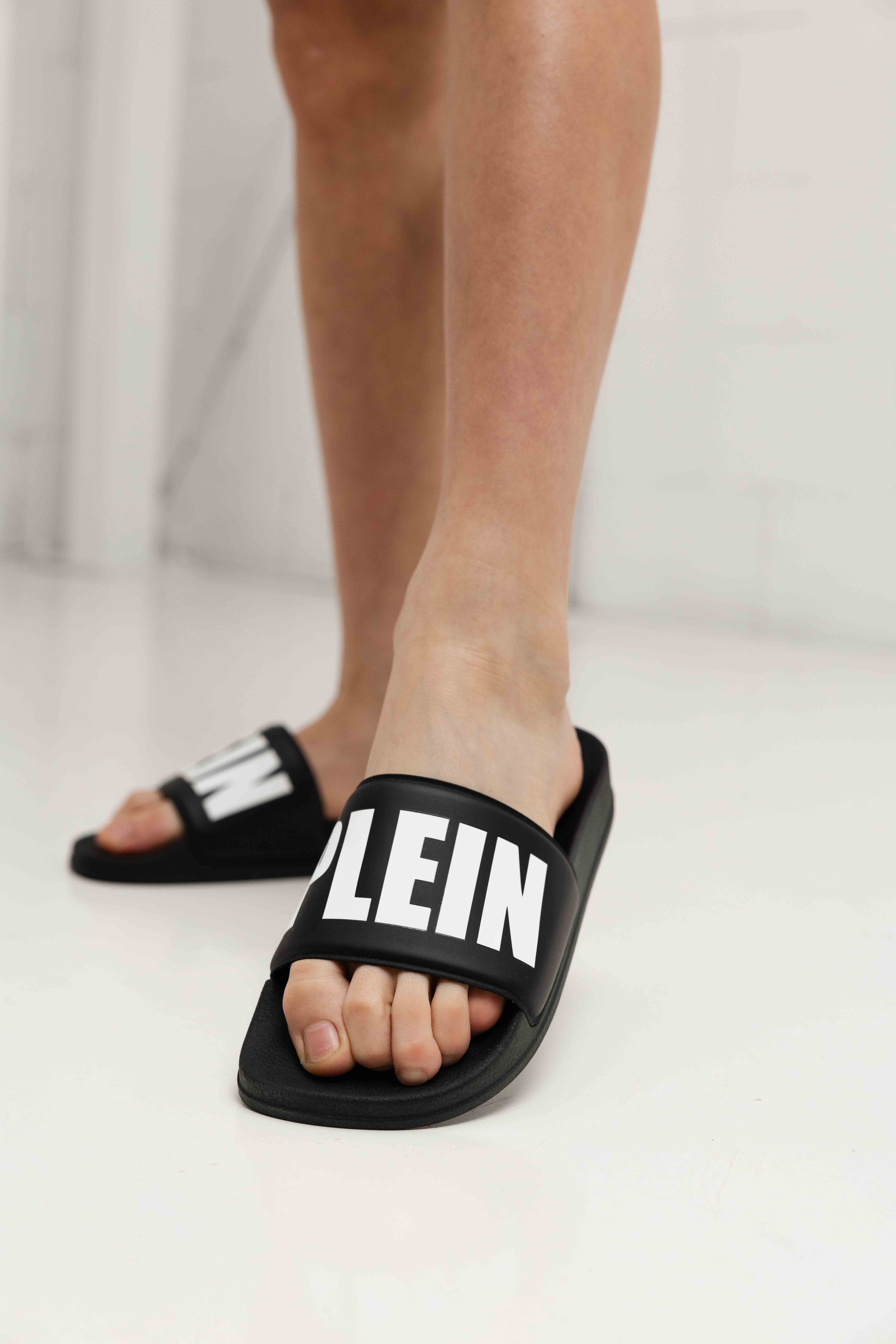 Philipp Plein 80045 01 Slippers Kids Zwart