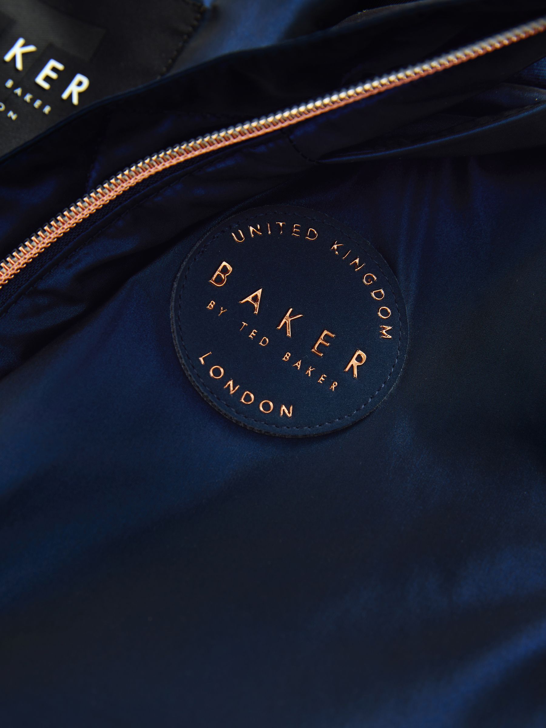 Marineblauw - Baker by Ted Baker - Regenbestendige regenjas met strik en ruches