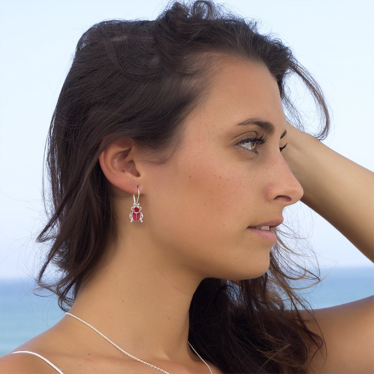Boucles d'Oreille Scarabée en Corail Serti Argent 925