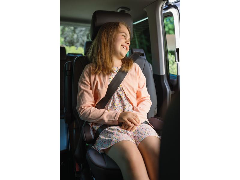 Osann Sitzerhöhung Junior i-Size Nero Kindersitzerhöhung für bequeme Fahrt im Auto