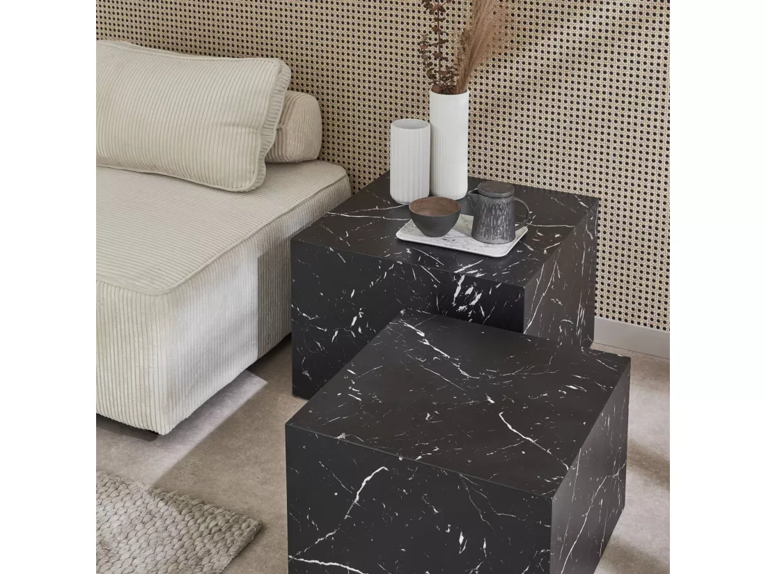 Lot de 2 tables basses effet marbre noir PAROS. L 58 x l 58 x H 40cm / L 50 x l 50 x H 33cm