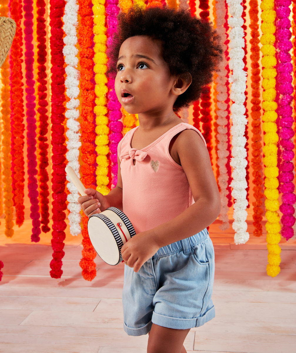 SHORT BÉBÉ FILLE EFFET DENIM EN COTON À FAIBLE IMPACT ENVIRONNEMENTAL