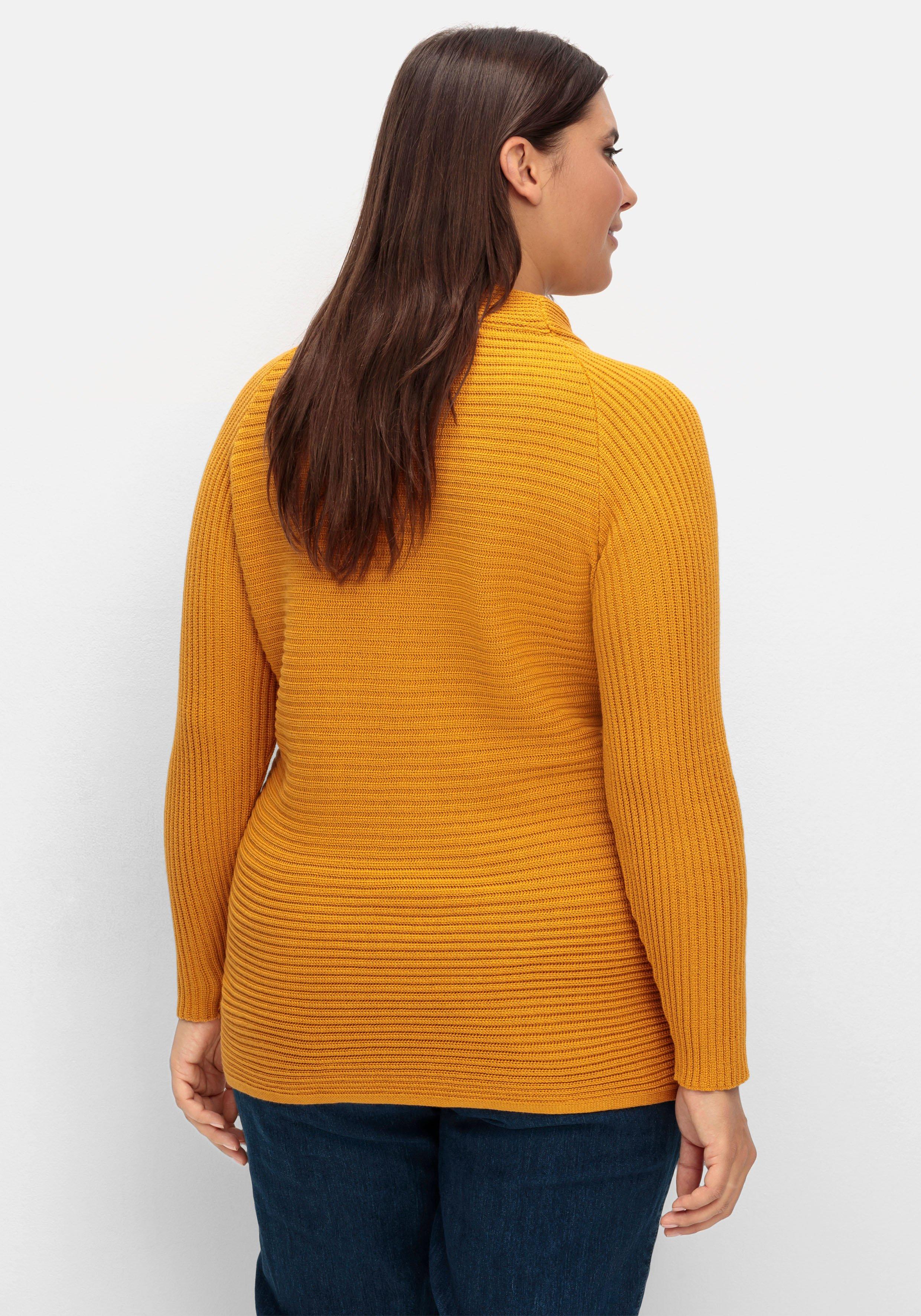 Pullover im Rippstrick, mit Raffung vorn
