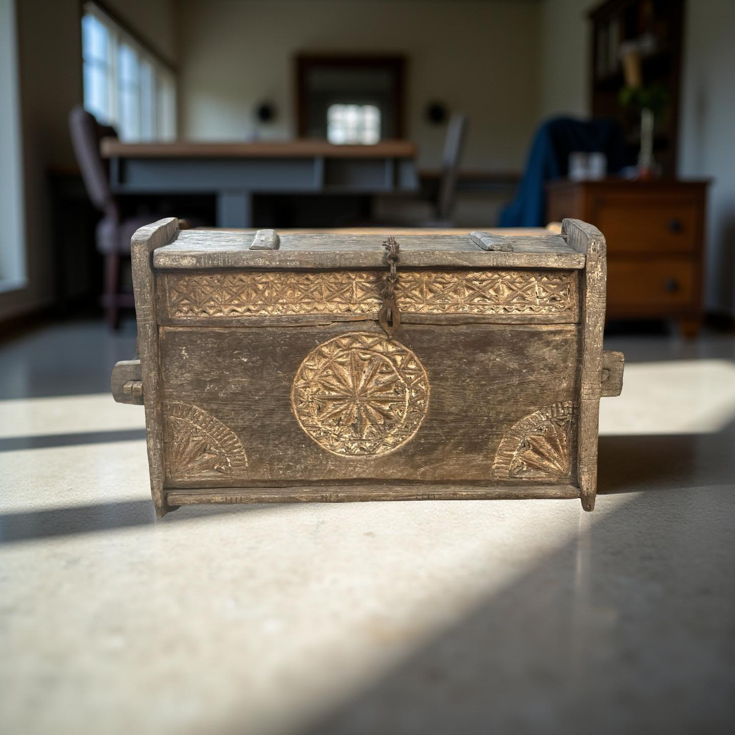 Opbergkist Himachal primitieve box uniek