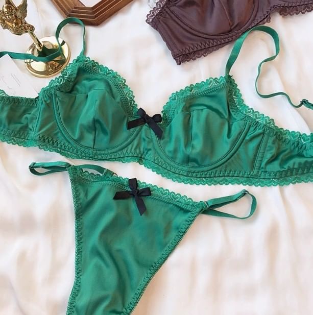 Sundewea - Satijnen bralette met strik en kantafwerking, effen, met slipje / set