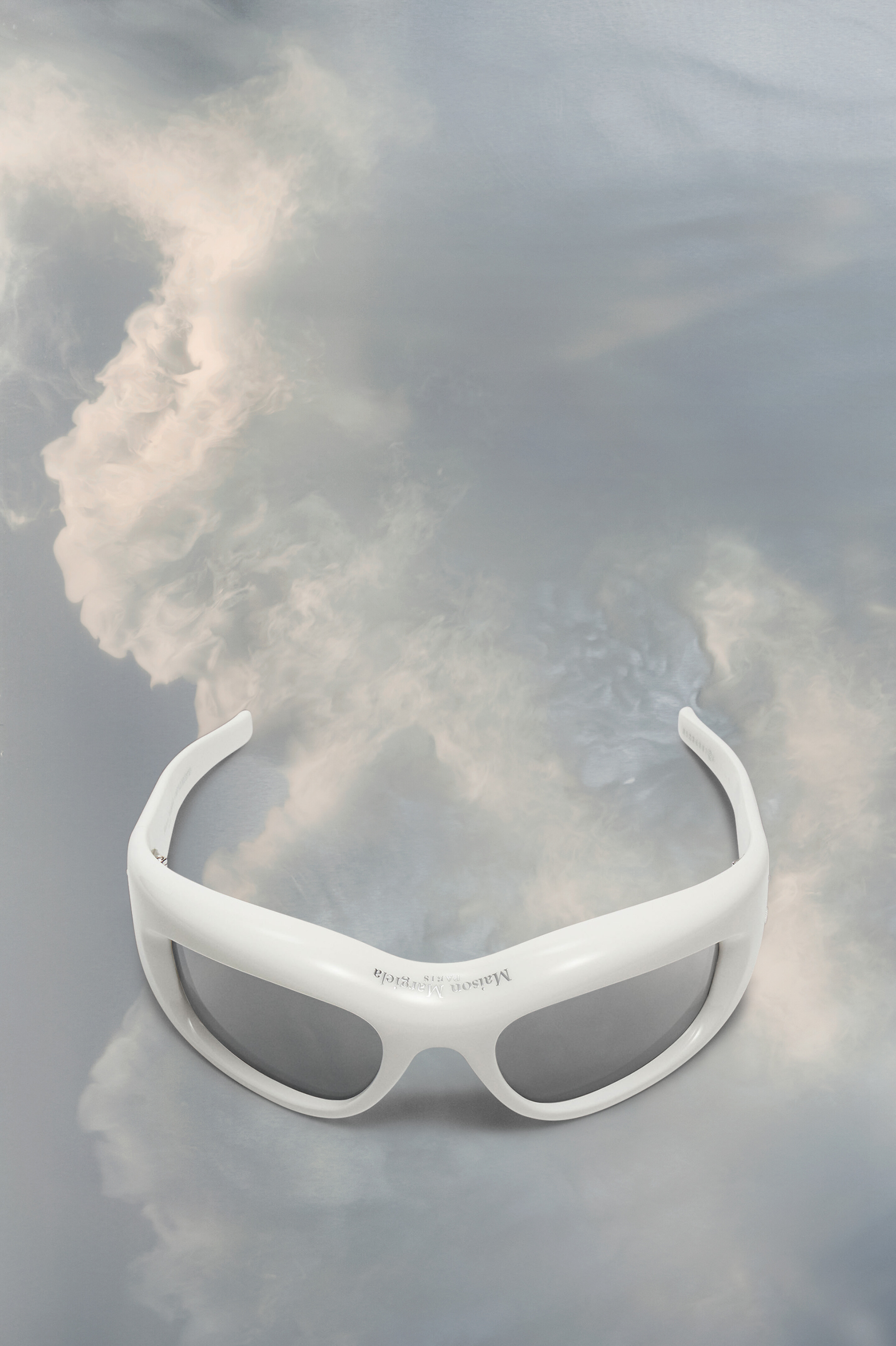White Oversize Glasses MM x Gentle Monster Blanc