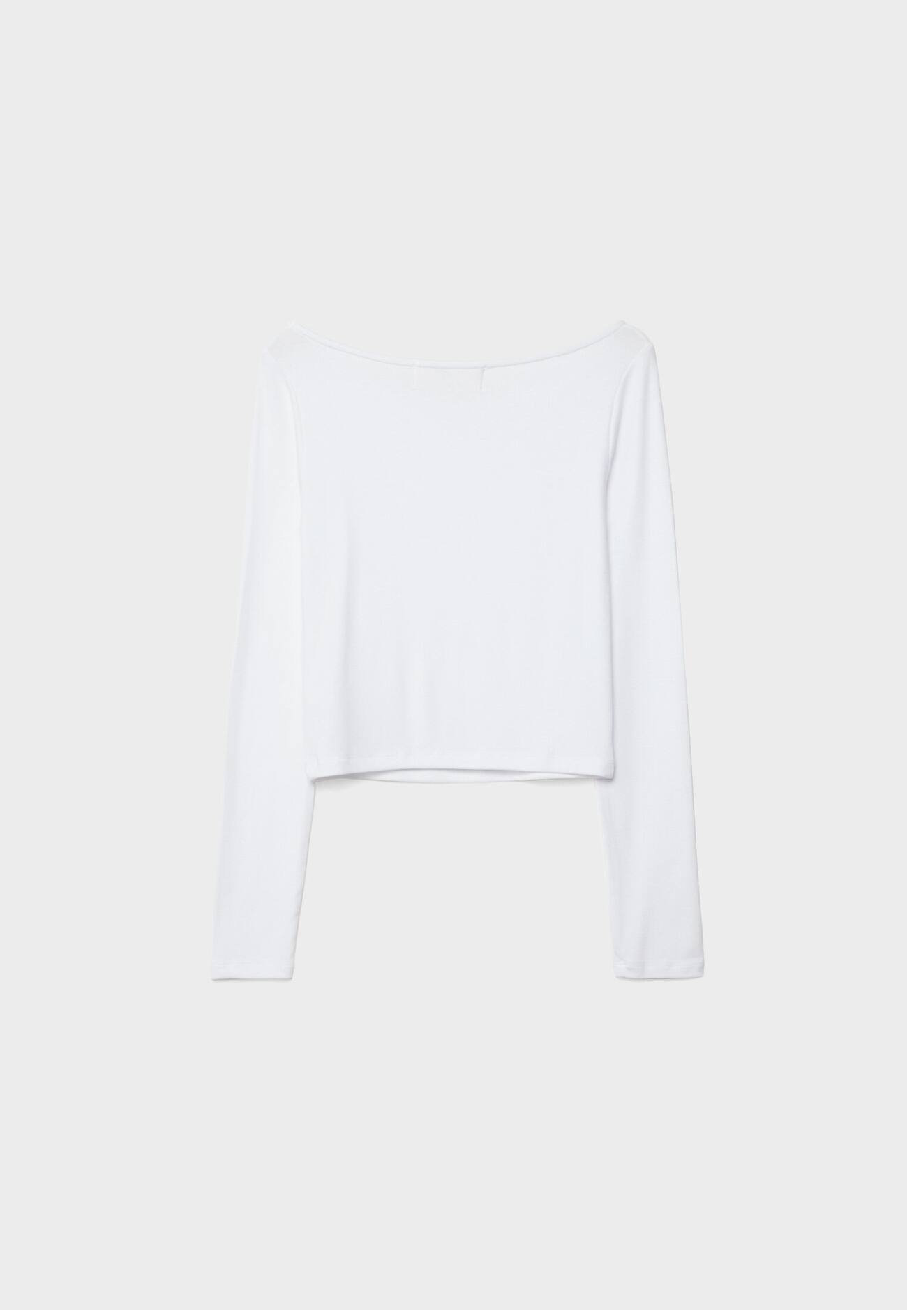 Camiseta básica com decote canoa
