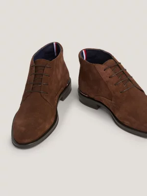 Botas baixas de camurça com cadarço