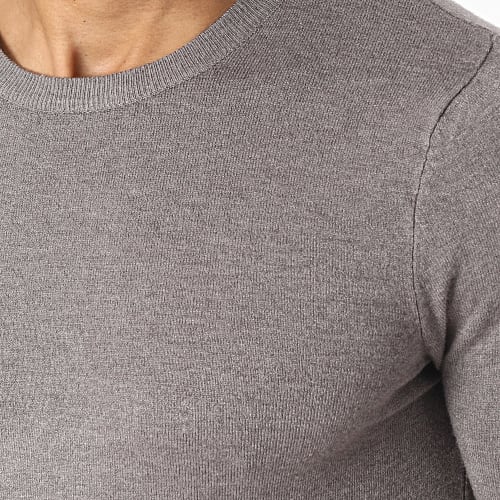 Pull Gris