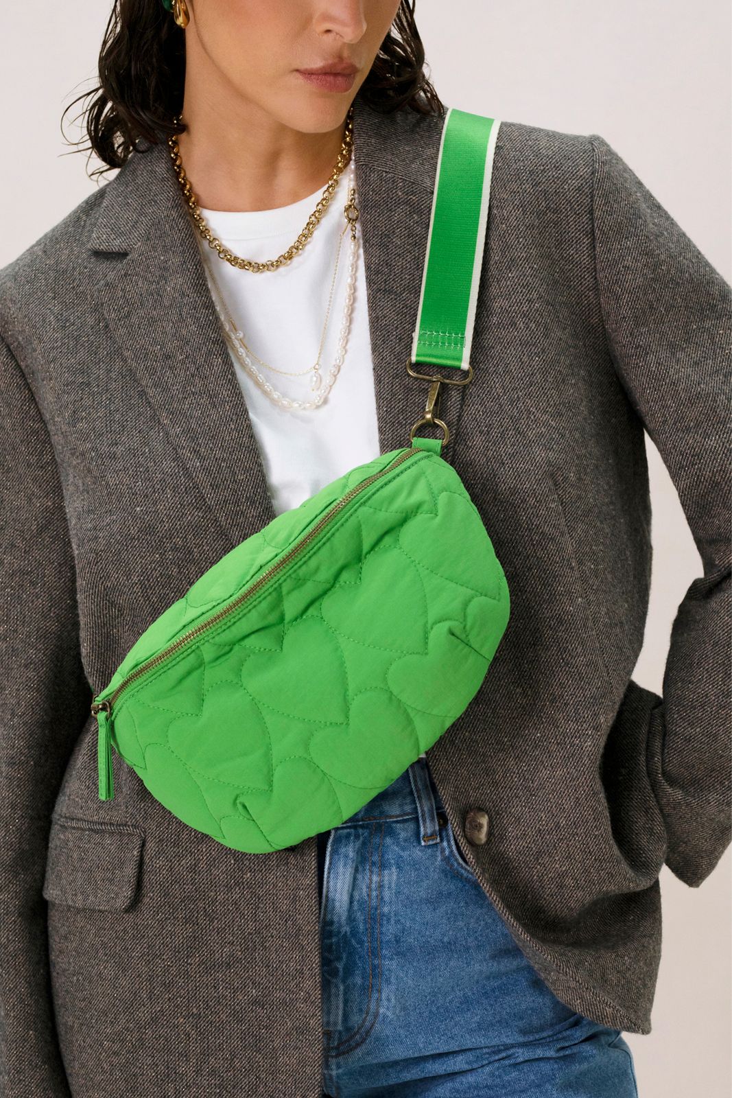 Groene nylon bumbag met hartjes