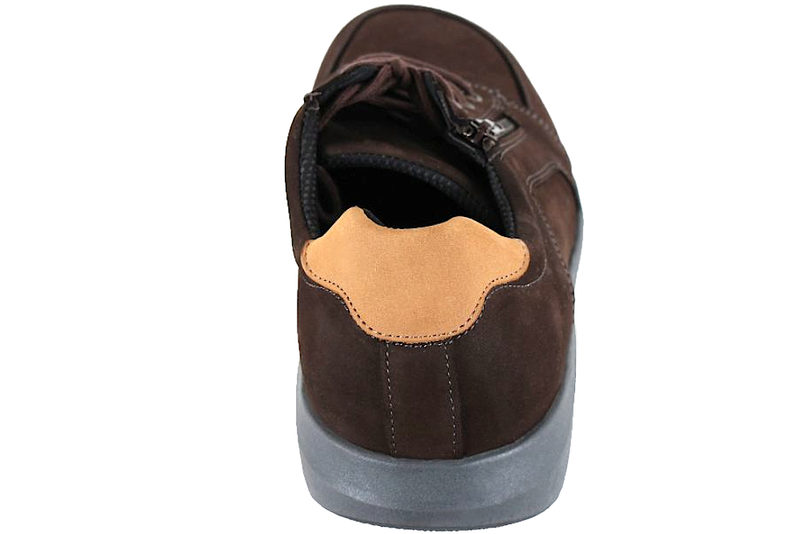 NEW FEET SNØRESKO I MØRKEBRUNT NUBUCK