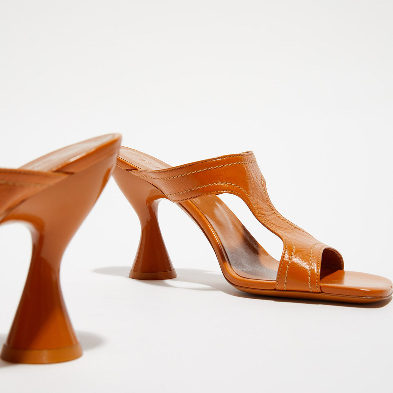 By Far Mules en Cuir Nadia camel - Talon 9 cm