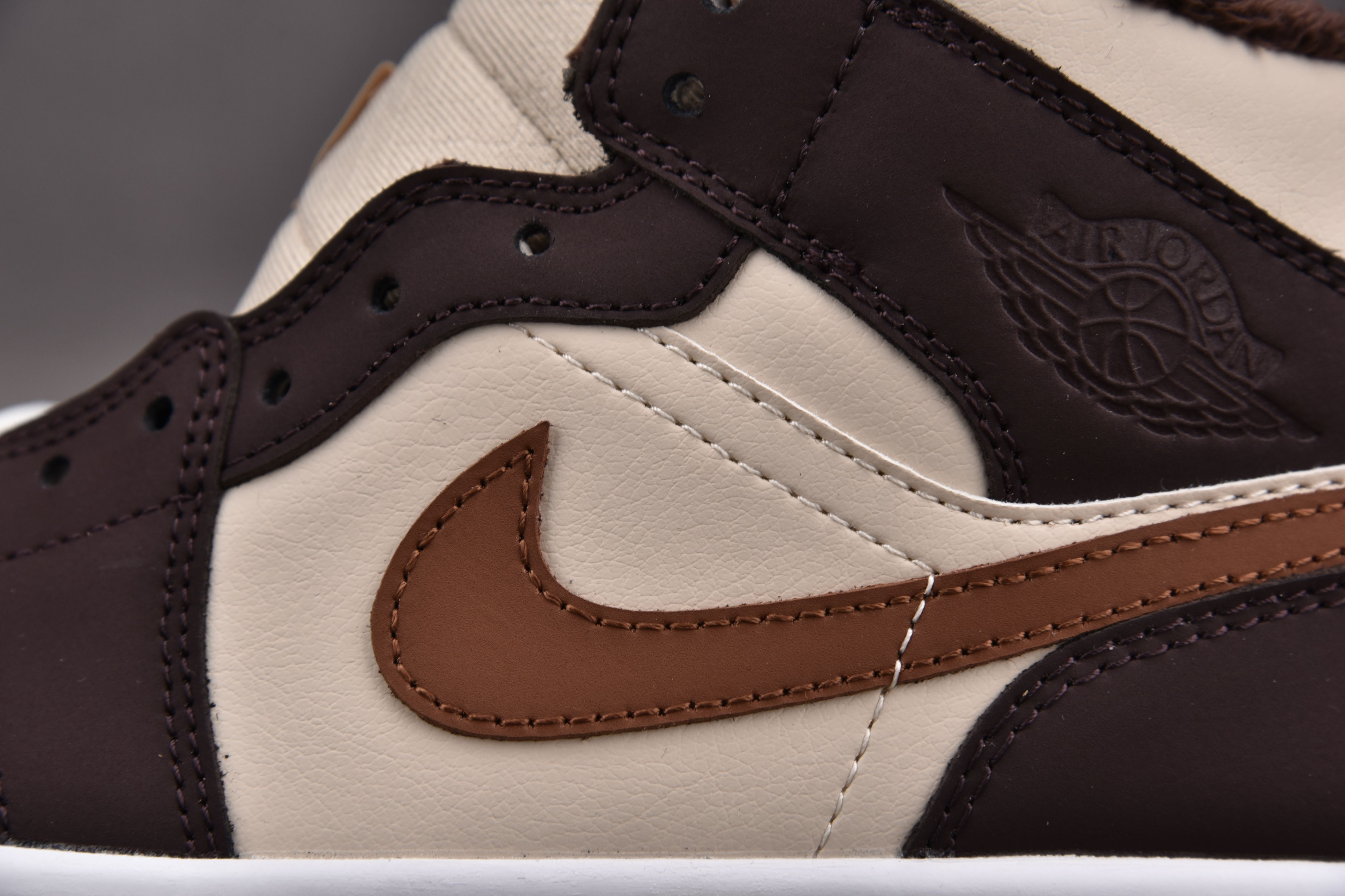 Jordan 1 Mid SE Brown Basalt Oatmeal (Women Size!!)