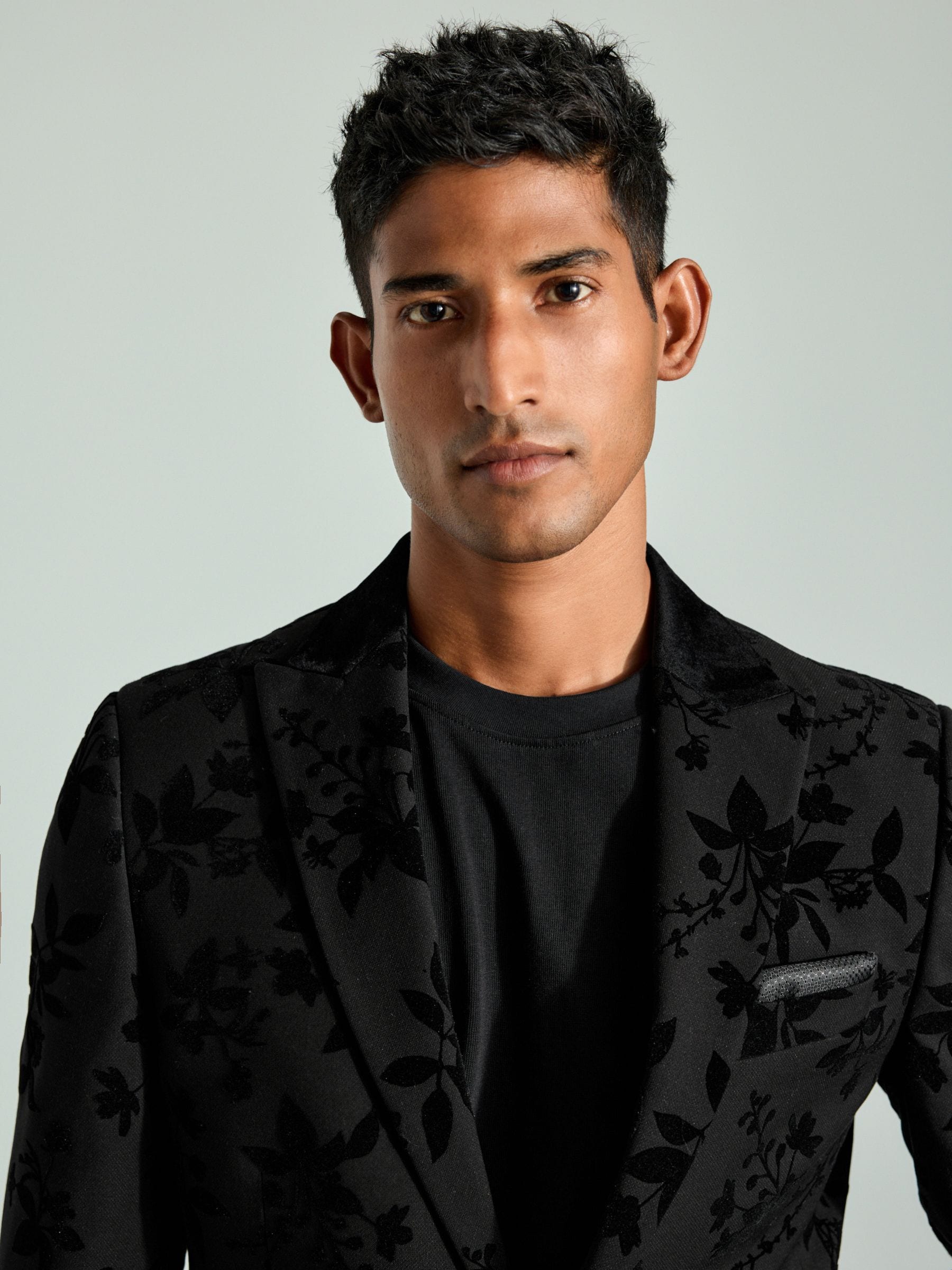 Zwart - Fluwelen blazer met bloemenprint