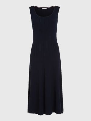 Vestido midi canelado acinturado e evasê