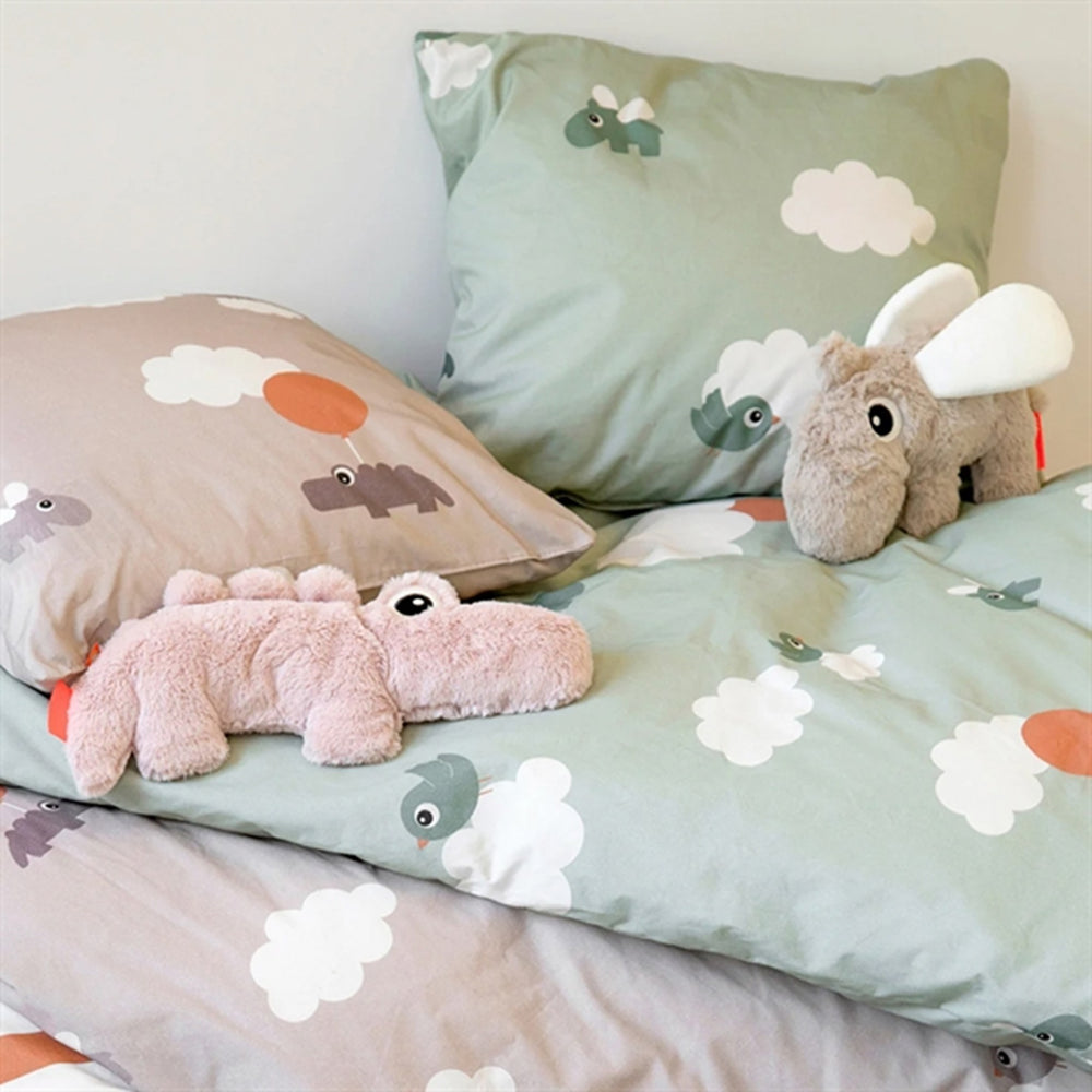 Done by Deer Cuddle Cute Ozzo Sand - DonebyDeer → Luksusbaby.dk