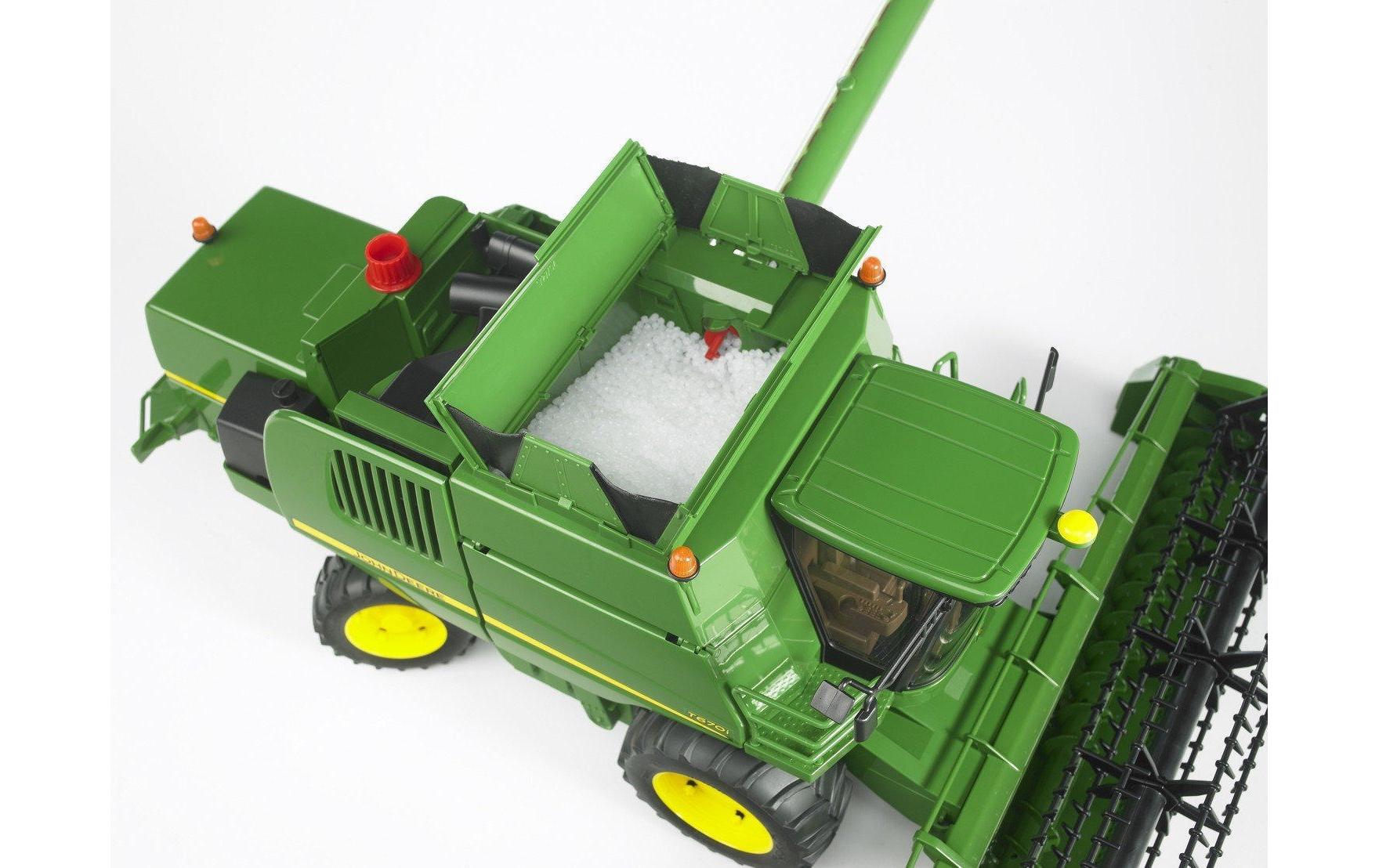 Landwirtschaftsfahrzeug John Deere Mähdrescher T670iFunktionsfähiger Mähdrescher von Bruder