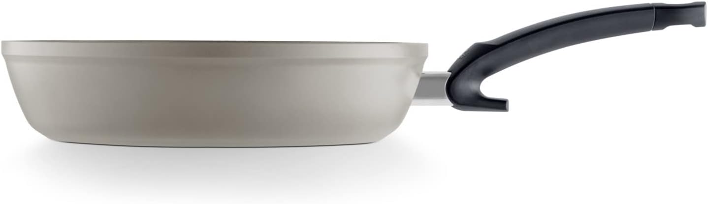 Fissler Ceratal Comfort Pfannen-Set / 2-teilig, Aluminium-Pfanne, Keramik-beschichtet (24+28 cm) Ceramic Bratpfanne antihaftend – Induktion [Exklusive bei Amazon], Grau